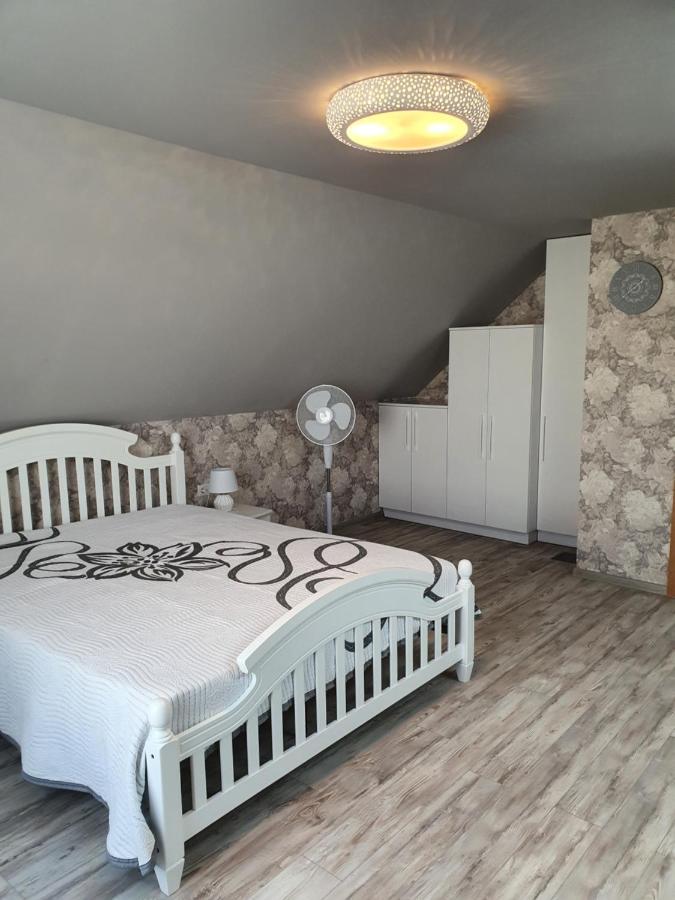 Ferienwohnung Anas Namas Zagare Exterior foto